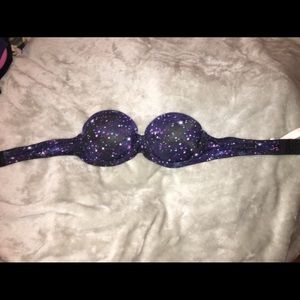 32 A Victoria secret bra